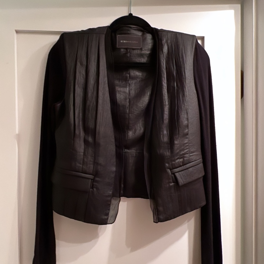 BCBG cropped Jacket